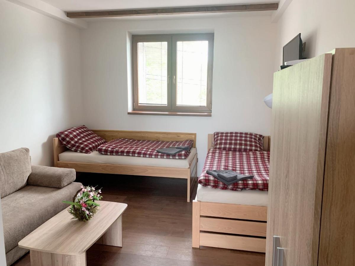 Hotel Cafe De La Creme Kuzelov Zewnętrze zdjęcie